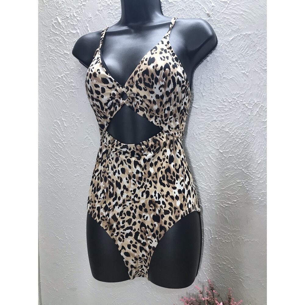 TIME AND TRU WOMEN'S M SPLIT NECK ANIMAL PRINT ONE PC CUTOUT SWIMSUIT SWIMWEAR